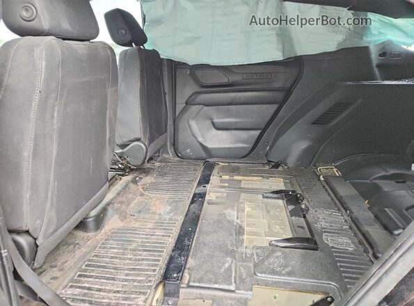 1GNSCLED3NR266460 2022 CHEVROLET TAHOE Black Vista interior trasera