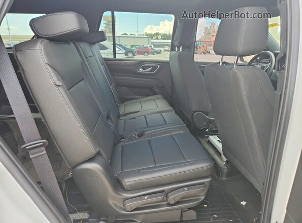 1GNSCLEDXNR140273 2022 CHEVROLET TAHOE White Вид задньої частини салону