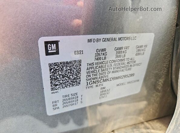 1GNSCMKD9MR295289 2021 CHEVROLET TAHOE Gray Widok naklejki z numerem VIN