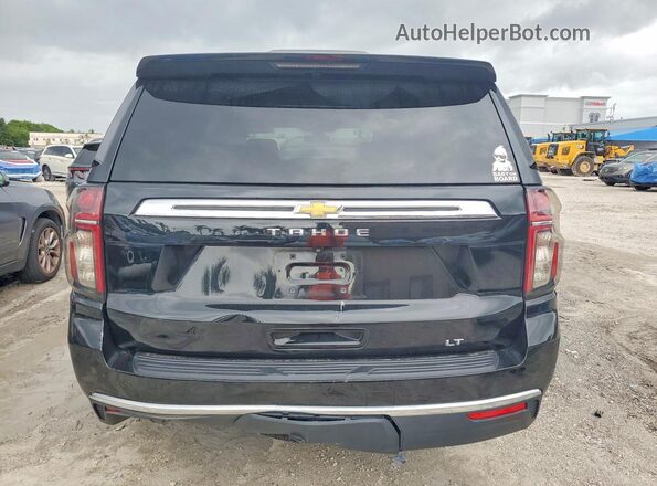 1GNSCNKD6NR181838 2022 CHEVROLET TAHOE Черный Вид сзади