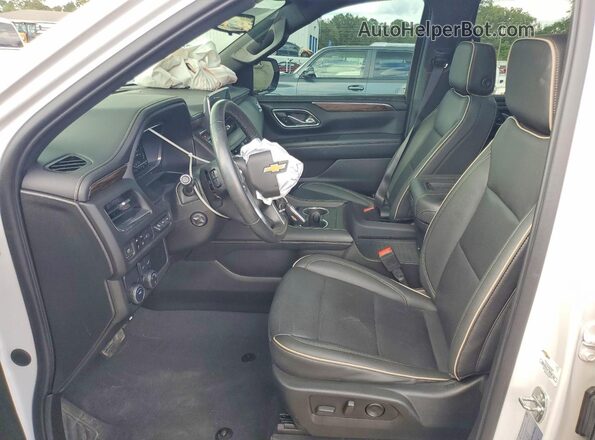1GNSCSKD5PR144684 2023 CHEVROLET TAHOE Белый Вид салона спереди