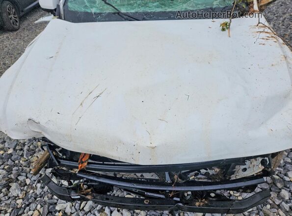 1GNSCTKL3RR216658 2024 CHEVROLET TAHOE White Widok wnętrza z tyłu