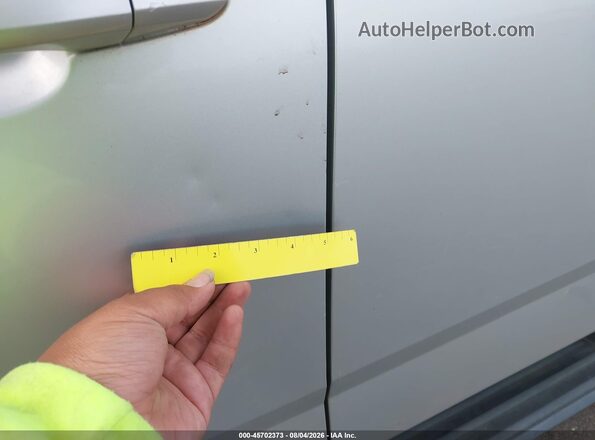 1GNSKAEC8JR363873 2018 CHEVROLET TAHOE Silver Вид спереду