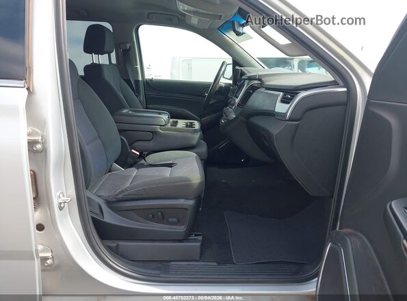 1GNSKAEC8JR363873 2018 CHEVROLET TAHOE Silver Вид салону спереду