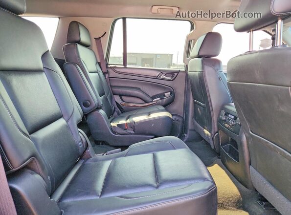 1GNSKBKC5GR275768 2016 CHEVROLET TAHOE White Widok wnętrza z tyłu