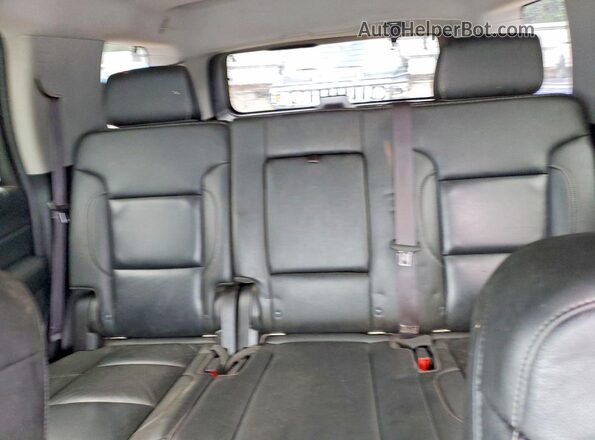 1GNSKBKC6HR169590 2017 CHEVROLET TAHOE Серебряный Вид задних сидений