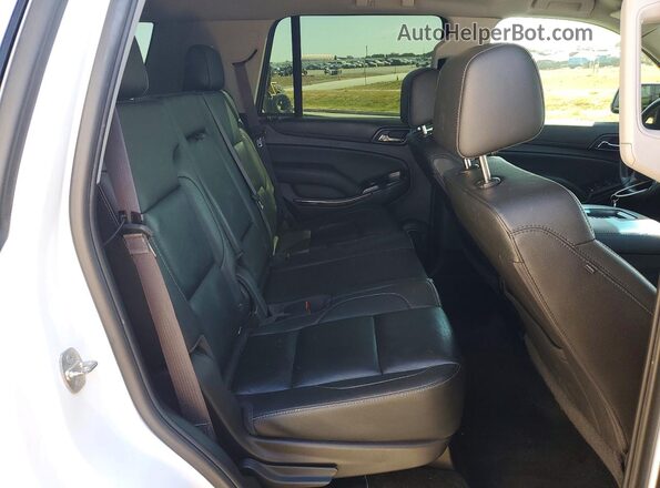 1GNSKBKC9GR462561 2016 CHEVROLET TAHOE White Widok wnętrza z tyłu