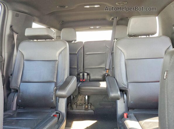 1GNSKCKD7PR130567 2023 CHEVROLET SUBURBAN White Widok tylnych siedzeń