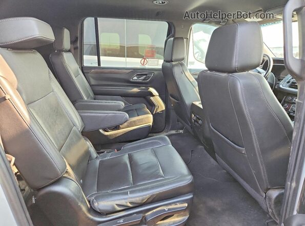 1GNSKCKD7PR130567 2023 CHEVROLET SUBURBAN White Widok wnętrza z tyłu