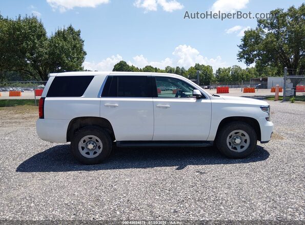 1GNSKFEC0HR320569 2017 CHEVROLET TAHOE Белый Вид задней части салона