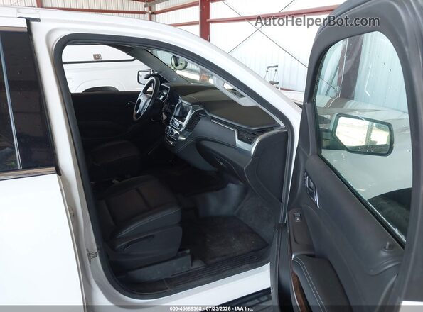 1GNSKFECXJR323873 2018 CHEVROLET TAHOE Белый Вид салона спереди
