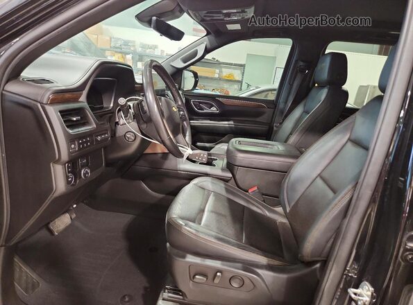 1GNSKGKL1PR128666 2023 CHEVROLET SUBURBAN Black Widok wnętrza z przodu