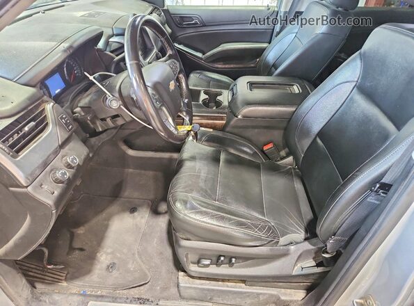 1GNSKHKC0LR240889 2020 CHEVROLET SUBURBAN Серебряный Вид салона спереди