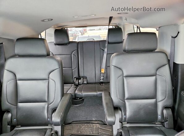 1GNSKHKC0LR284021 2020 CHEVROLET SUBURBAN Серебряный Вид задних сидений
