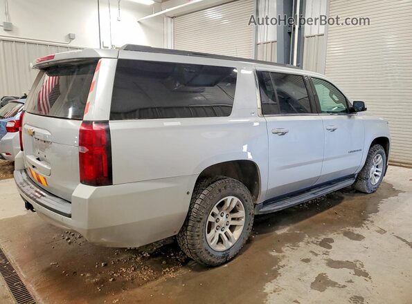 1GNSKHKC2LR284425 2020 CHEVROLET SUBURBAN Серебряный Задняя правая четверть