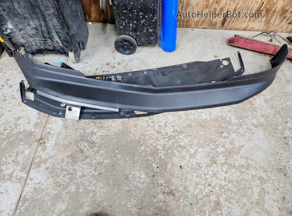 1GNSKHKC8KR261097 2019 CHEVROLET SUBURBAN Серый Вид наклейки с VIN-кодом