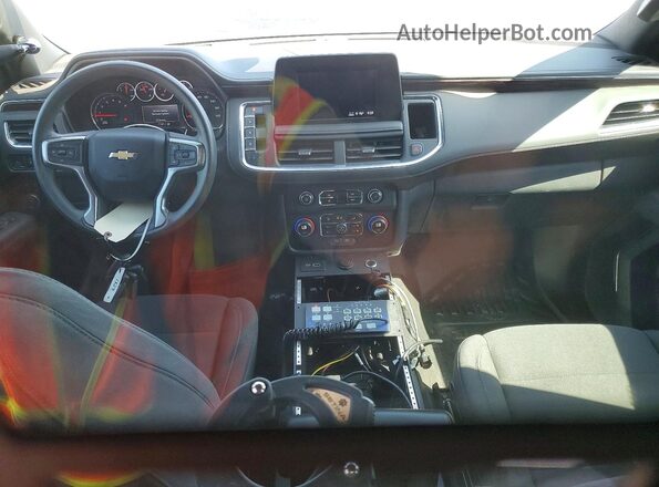 1GNSKLED0PR182151 2023 CHEVROLET TAHOE Серебряный Вид панели приборов