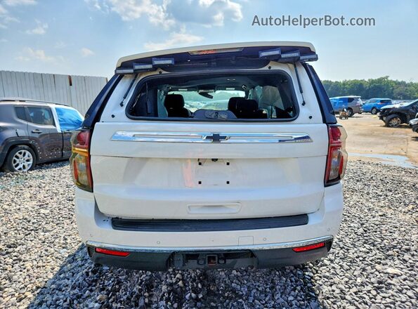 1GNSKLEDXNR239131 2022 CHEVROLET TAHOE White Вид ззаду