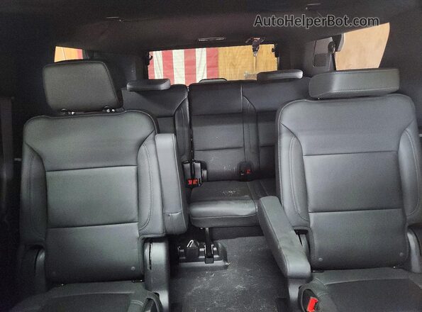 1GNSKPKD8PR310941 2023 CHEVROLET TAHOE Gray უკანა სავარძლების ხედი