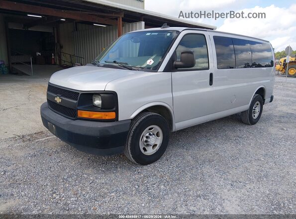 1GNWGEFG2H1264664 2017 CHEVROLET EXPRESS Silver Передня ліва чверть