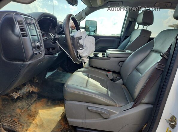 1GT11REG4HF130738 2017 GMC SIERRA White წინა სალონის ხედი