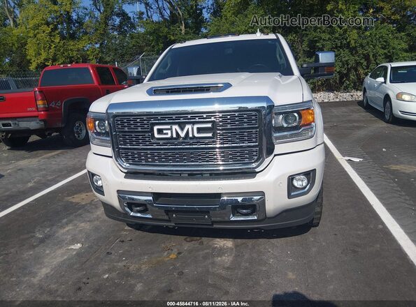 1GT12UEYXJF174290 2018 GMC SIERRA White Вид панелі приладів