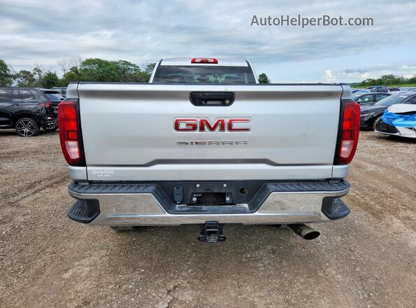 1GT39LE79PF108327 2023 GMC SIERRA Серебряный Вид сзади
