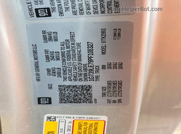 1GT39LE79PF108327 2023 GMC SIERRA Серебряный Вид подкапотного пространства