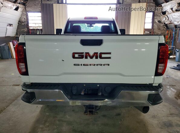 1GT39LEY0NF328459 2022 GMC SIERRA White Вид ззаду
