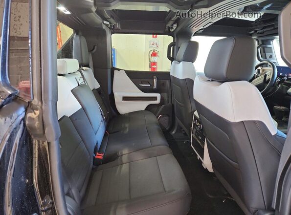 1GT40DDB3SU120102 2025 GMC HUMMER Black Вид задніх сидінь