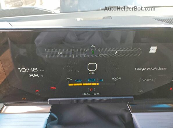 1GT40FDA3NU100181 2022 GMC HUMMER White ხელსაწყოთა პანელის ხედი