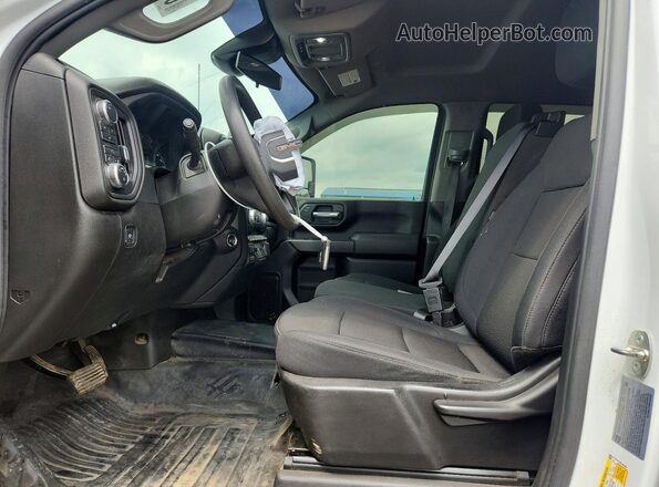 1GT49LEY6RF403885 2024 GMC SIERRA White Front interior view