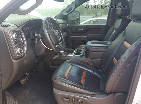 1GT49PEY3NF202060 2022 GMC SIERRA White Front interior view