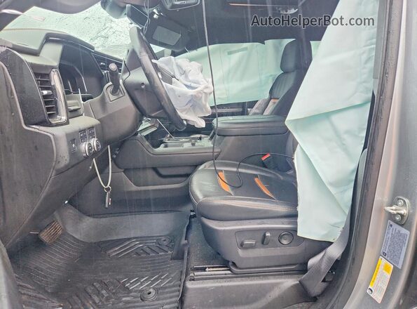 1GT49PEY9RF422356 2024 GMC SIERRA Gray Widok wnętrza z przodu