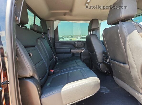 1GT49REY5NF120553 2022 GMC SIERRA Black Widok tylnych siedzeń