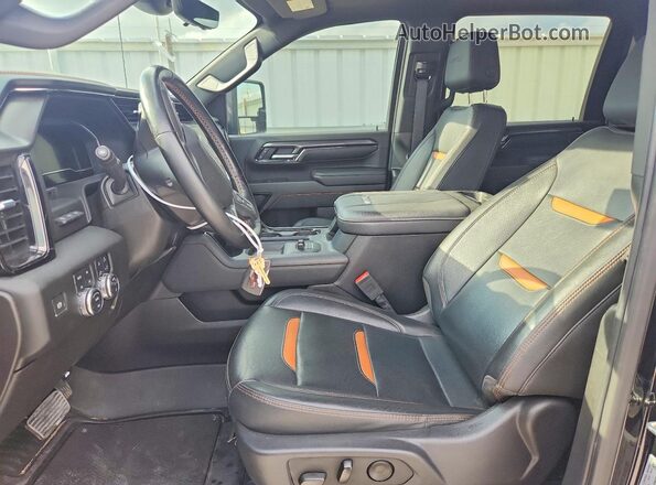 1GT49VEY2RF138636 2024 GMC SIERRA Black Front interior view