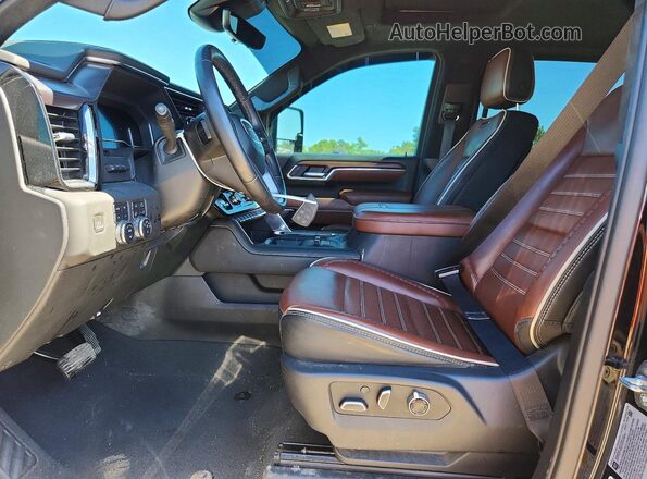 1GT49YEY6RF103891 2024 GMC SIERRA Черный Вид салона спереди