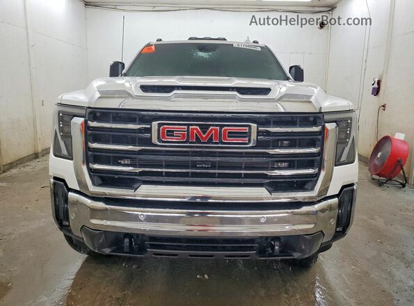 1GT4UNEY5SF122970 2025 GMC SIERRA White Դիմացի տեսք