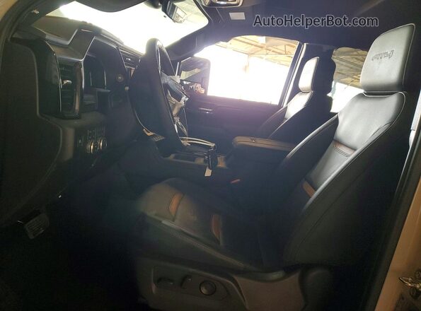 1GT4UPEY0TF152472 2026 GMC SIERRA Beige Вид салону спереду