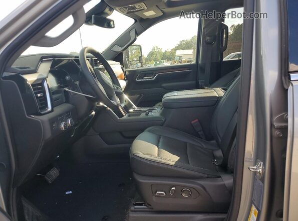 1GT4UREY9SF284124 2025 GMC SIERRA Silver Widok wnętrza z przodu