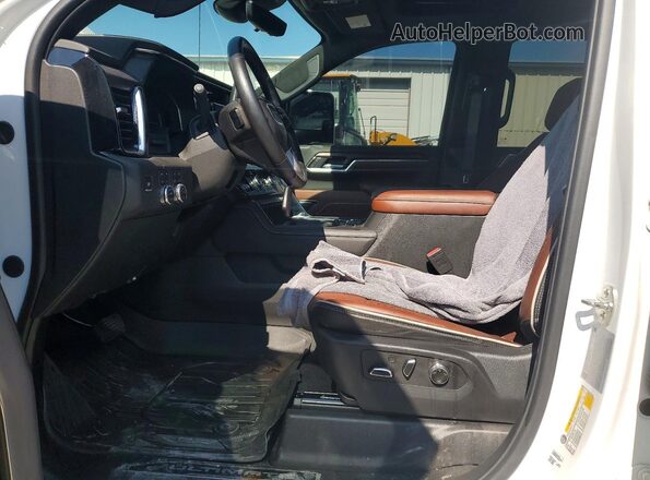 1GT4UXEY0SF289121 2025 GMC SIERRA Белый Вид салона спереди