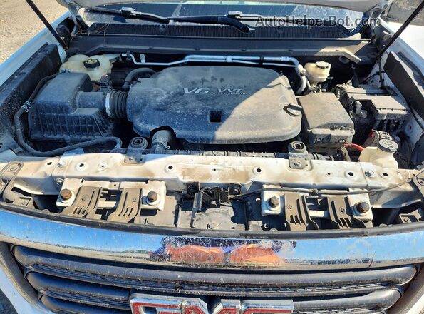 1GTH5BEN4H1165687 2017 GMC CANYON White Rear interior view
