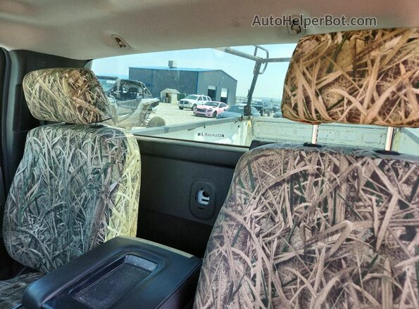 1GTN1LEC6JZ262545 2018 GMC SIERRA White Rear seats view