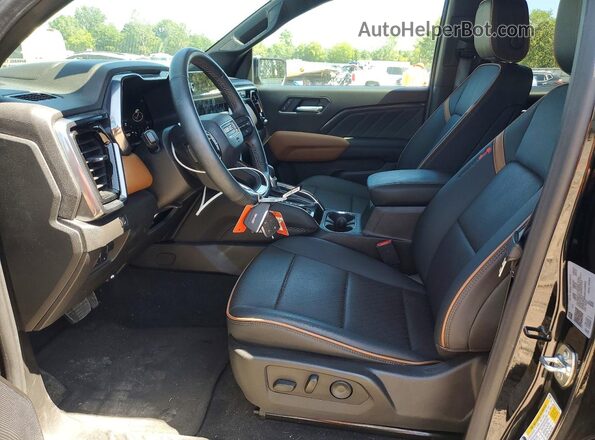 1GTP2DEK9S1228893 2025 GMC CANYON Black Widok wnętrza z przodu