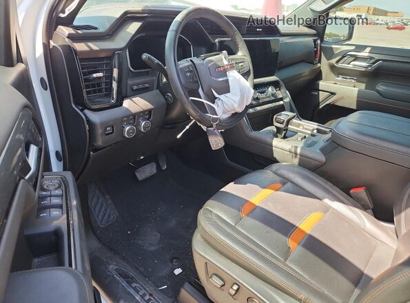 1GTUUEE8XTZ190391 2026 GMC SIERRA White Вид панелі приладів