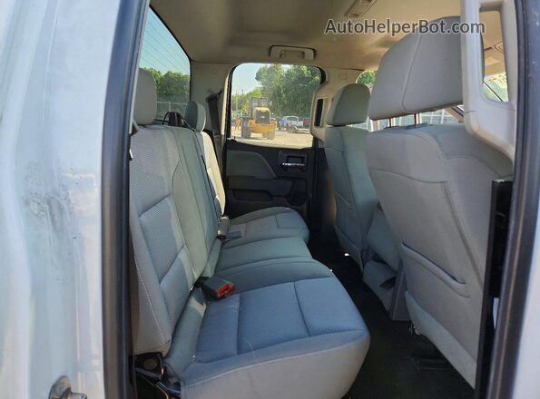 1GTV2LEC7JZ351604 2018 GMC SIERRA White Հետևի նստատեղերի տեսք