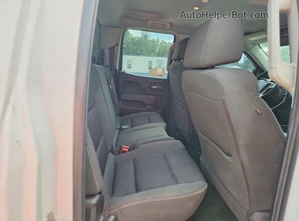 1GTV2MEC6JZ137936 2018 GMC SIERRA White Հետևի նստատեղերի տեսք