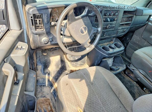 1GTW7AFF1G1902152 2016 GMC SAVANA Белый Вид панели приборов