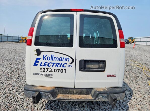 1GTW7AFF1G1902152 2016 GMC SAVANA Белый Вид сзади