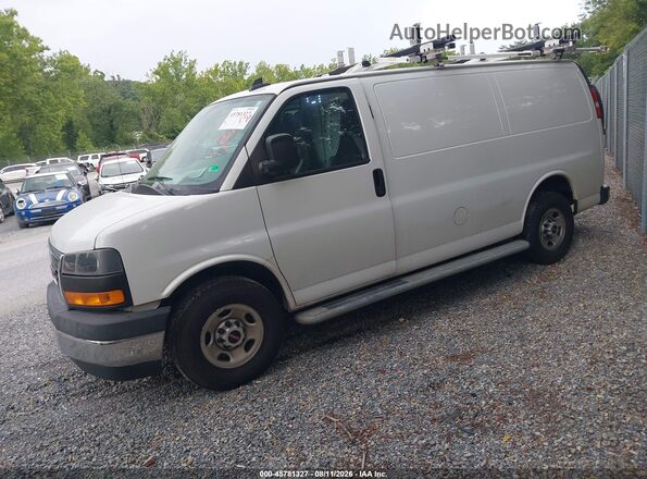 1GTW7AFG4L1233202 2020 GMC SAVANA CARGO White Front left